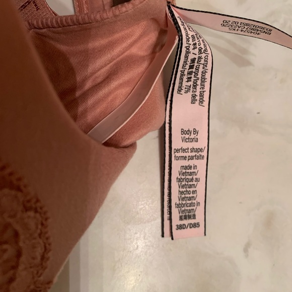 Vs pink Lacey bra - Picture 3 of 3